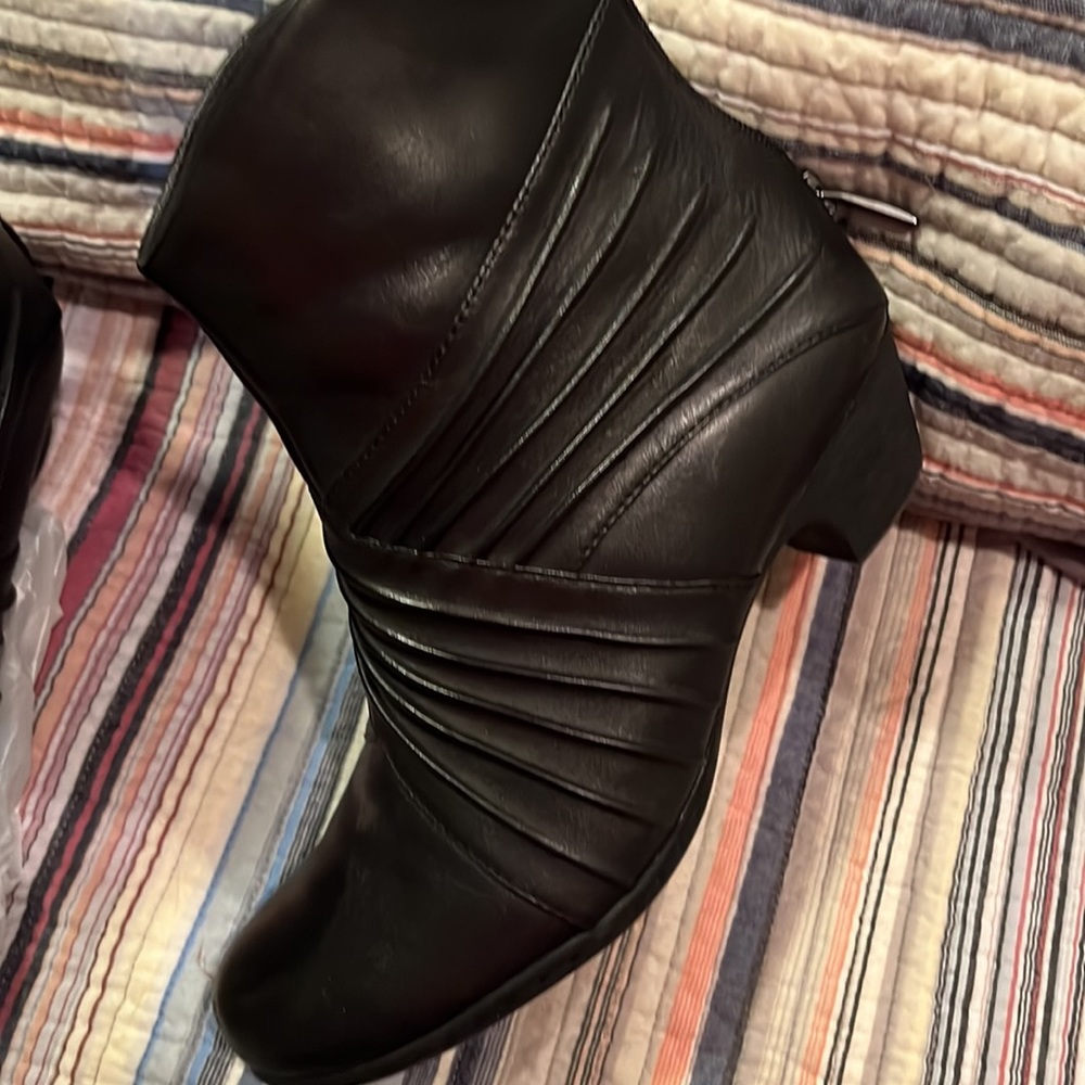 Rockport Brynn Rouched ankle boot